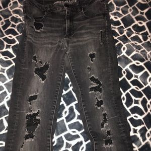 AE Black High Rise Distressed Jegging